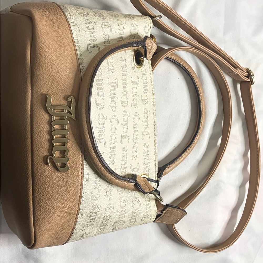 Juicy Couture Beige and Cream Shoulder Bag